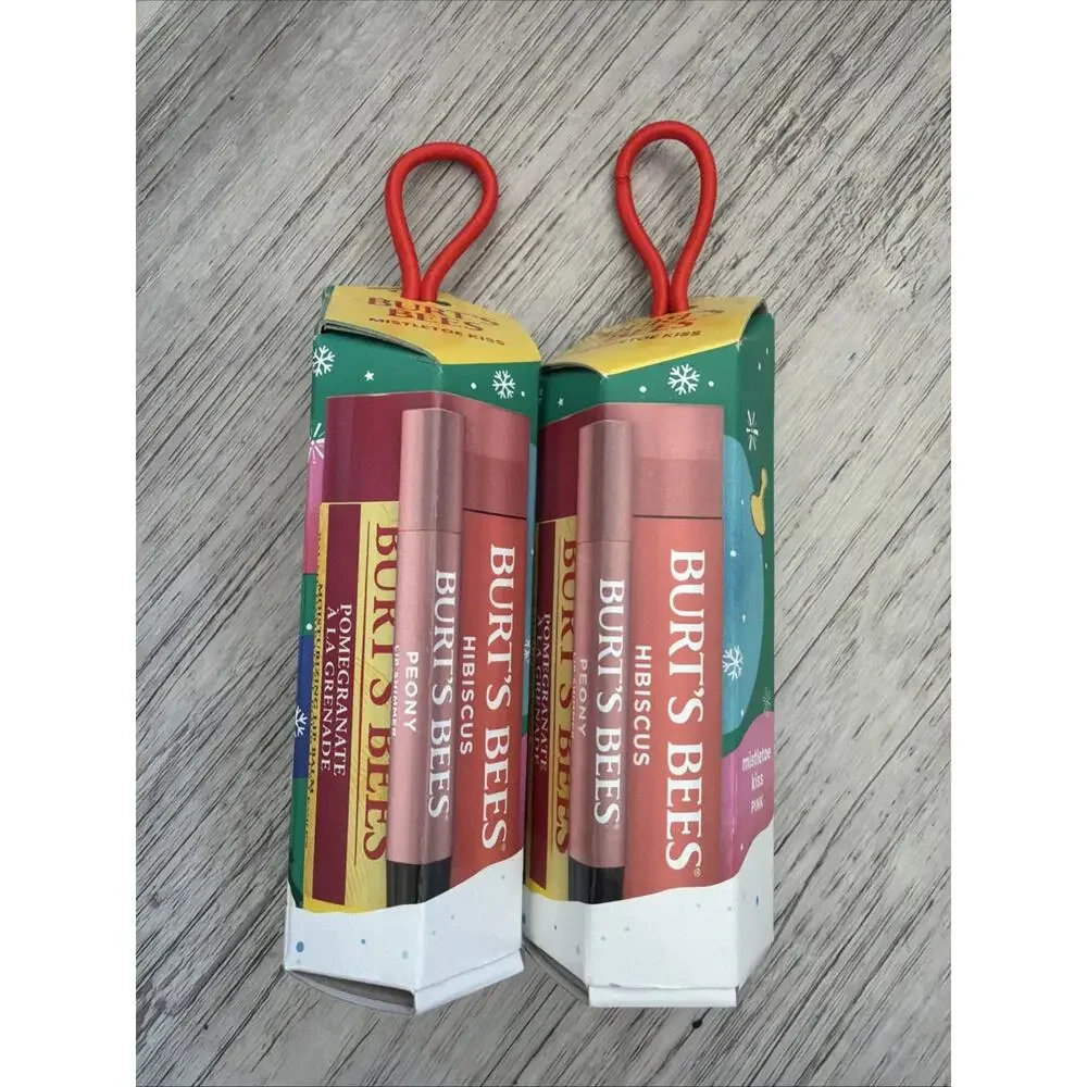 Lot Of 2 Burt’s Bees Limited Edition Mistletoe Kiss 3 Pack Each Lip Balm Sealed